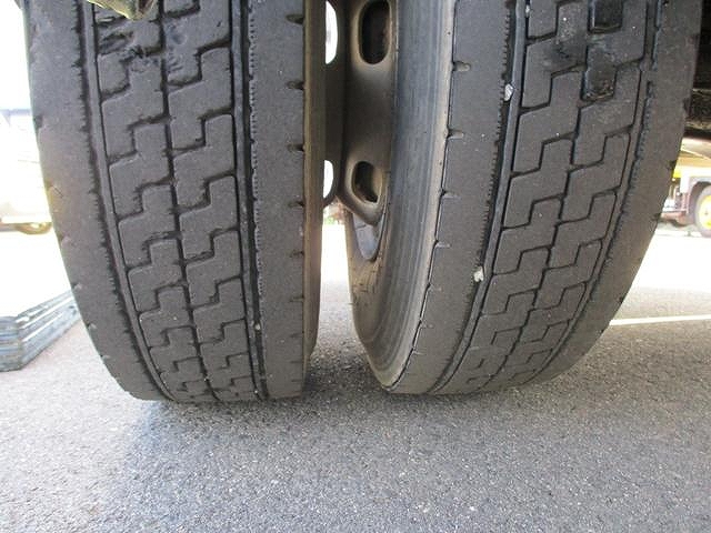 いすゞフォワード高圧洗浄車中型（4t）[写真32]