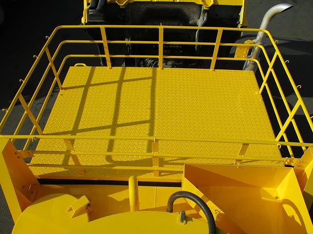 いすゞフォワード高圧洗浄車中型（4t）[写真37]