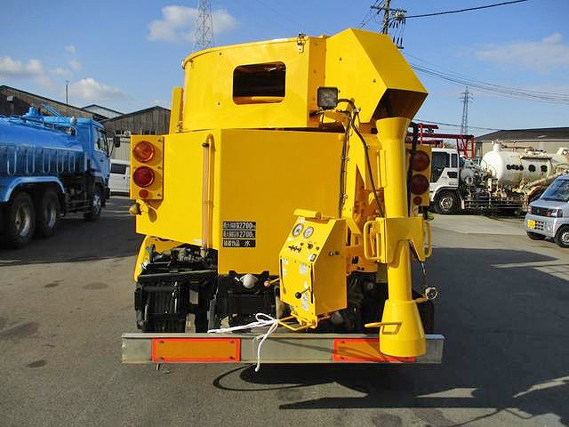 いすゞフォワード高圧洗浄車中型（4t）[写真06]