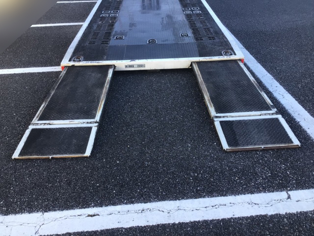 日野デュトロセーフティローダー小型（2t・3t）[写真12]