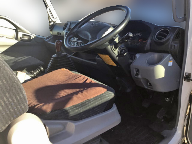 日野デュトロセーフティローダー小型（2t・3t）[写真30]