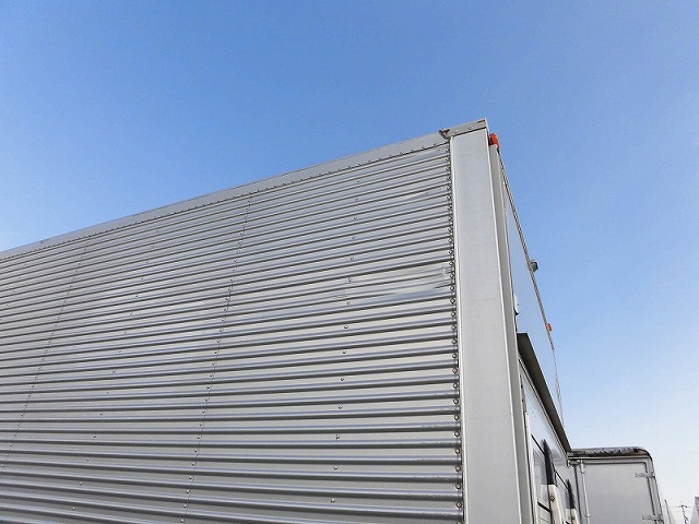 三菱ふそうファイターアルミウイング中型（4t）[写真25]