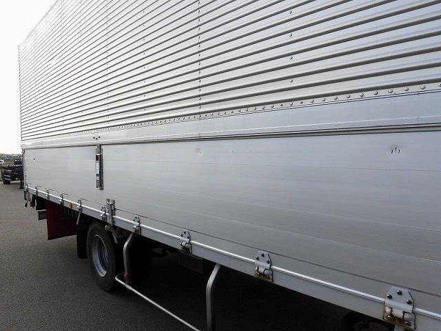 三菱ふそうファイターアルミウイング中型（4t）[写真27]