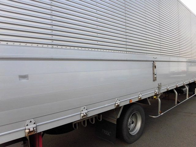 三菱ふそうファイターアルミウイング中型（4t）[写真28]