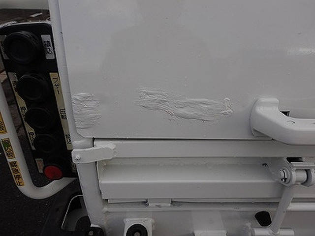 日野デュトロパッカー車（塵芥車）小型（2t・3t）[写真18]