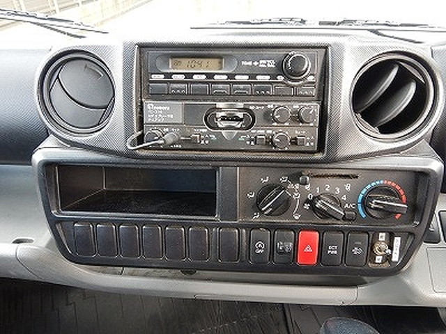 日野デュトロパッカー車（塵芥車）小型（2t・3t）[写真31]