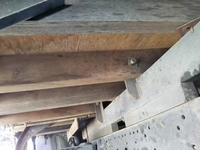 三菱ふそうキャンター平ボディ小型（2t・3t）[写真15]