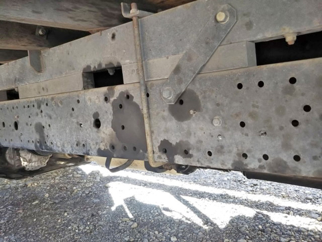 三菱ふそうキャンター平ボディ小型（2t・3t）[写真17]