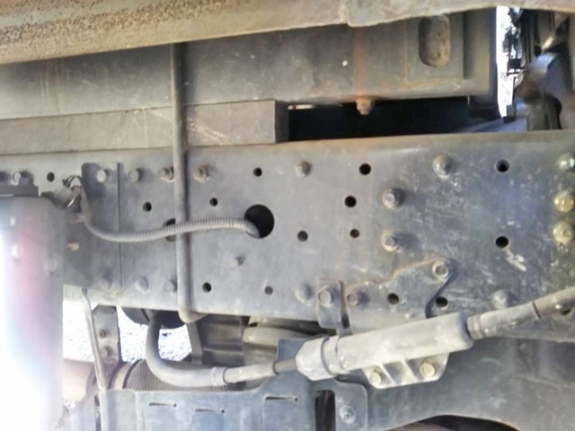 三菱ふそうキャンター平ボディ小型（2t・3t）[写真18]