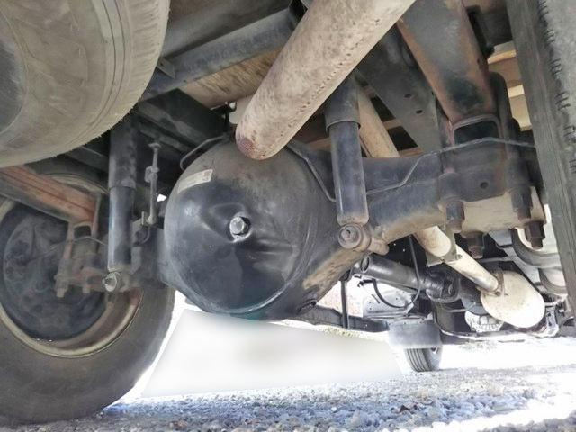 三菱ふそうキャンター平ボディ小型（2t・3t）[写真20]