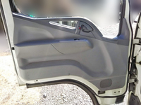 三菱ふそうキャンター平ボディ小型（2t・3t）[写真25]