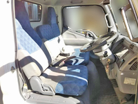 三菱ふそうキャンター平ボディ小型（2t・3t）[写真29]