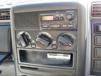 三菱ふそうキャンター平ボディ小型（2t・3t）[写真32]