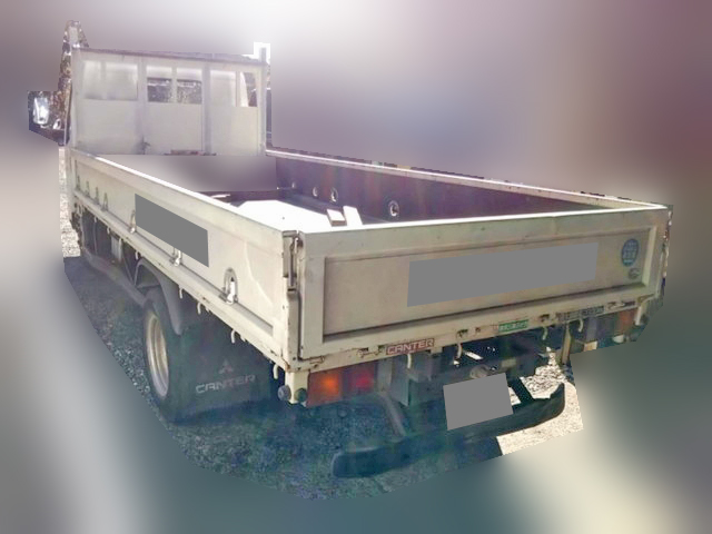 三菱ふそうキャンター平ボディ小型（2t・3t）[写真04]