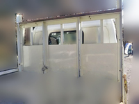 三菱ふそうキャンター平ボディ小型（2t・3t）[写真09]