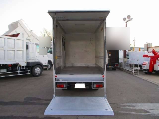 トヨタトヨエースパネルバン小型（2t・3t）[写真10]
