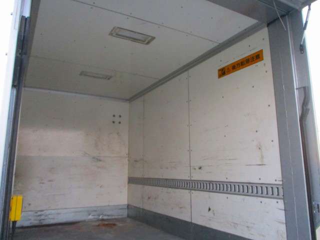 トヨタトヨエースパネルバン小型（2t・3t）[写真06]