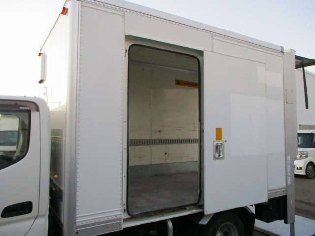 トヨタトヨエースパネルバン小型（2t・3t）[写真07]