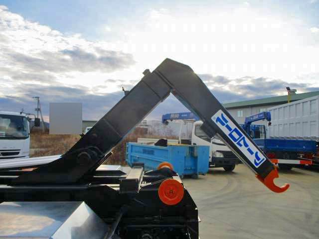 三菱ふそうファイターコンテナ専用車増トン（6t・8t）[写真13]