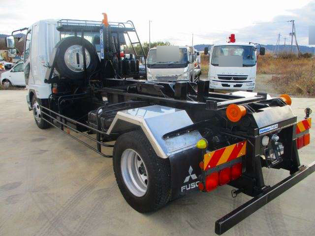 三菱ふそうファイターコンテナ専用車増トン（6t・8t）[写真04]