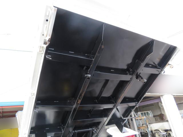 三菱ふそうキャンターダンプ小型（2t・3t）[写真13]