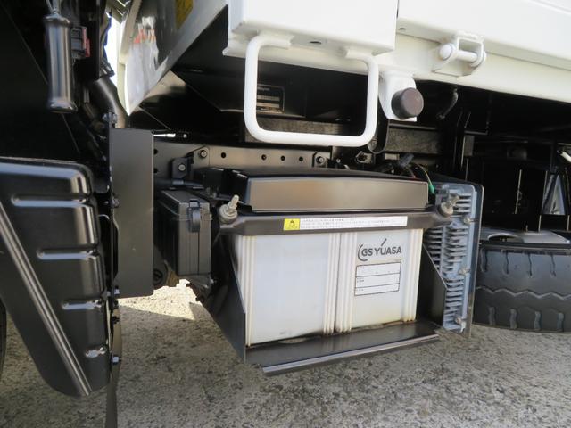 三菱ふそうキャンターダンプ小型（2t・3t）[写真08]