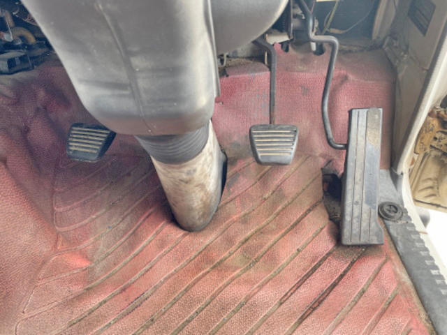 三菱ふそうファイターミニヨントラッククレーン中型（4t）[写真37]