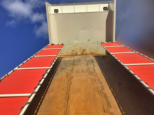 日野プロフィアダンプ大型（10t）[写真03]