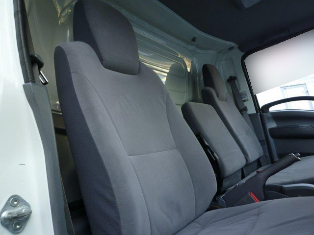 日産アトラスパネルバン小型（2t・3t）[写真10]