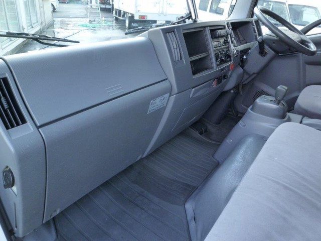 日産アトラスパネルバン小型（2t・3t）[写真15]