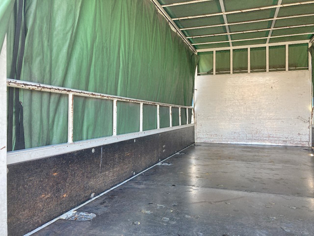 三菱ふそうキャンター幌車小型（2t・3t）[写真16]