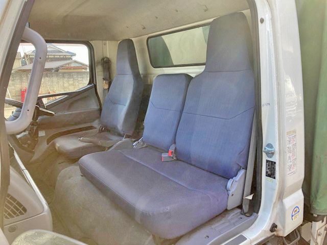 三菱ふそうキャンター幌車小型（2t・3t）[写真32]