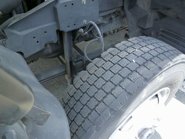 いすゞフォワード冷凍車（冷蔵車）中型（4t）[写真27]