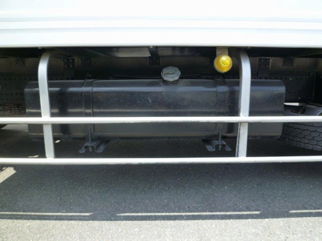 いすゞフォワード冷凍車（冷蔵車）中型（4t）[写真29]