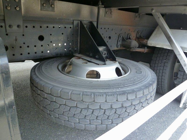 いすゞフォワード冷凍車（冷蔵車）中型（4t）[写真30]