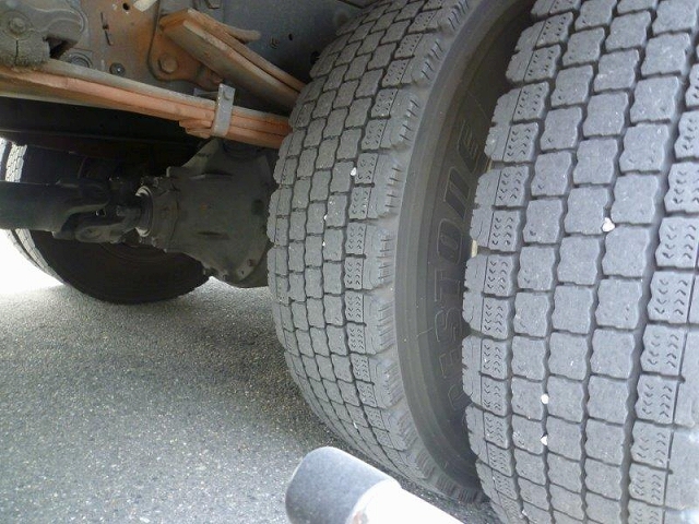 いすゞフォワード冷凍車（冷蔵車）中型（4t）[写真31]