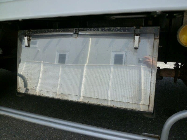 いすゞフォワード冷凍車（冷蔵車）中型（4t）[写真35]