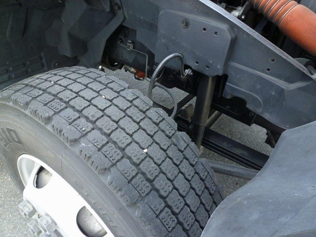 いすゞフォワード冷凍車（冷蔵車）中型（4t）[写真37]