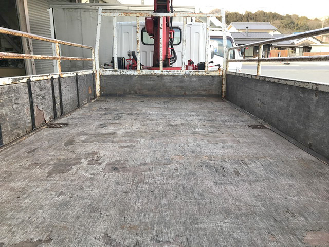 三菱ふそうキャンタークレーン3段小型（2t・3t）[写真14]