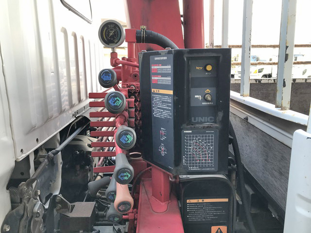 三菱ふそうキャンタークレーン3段小型（2t・3t）[写真16]