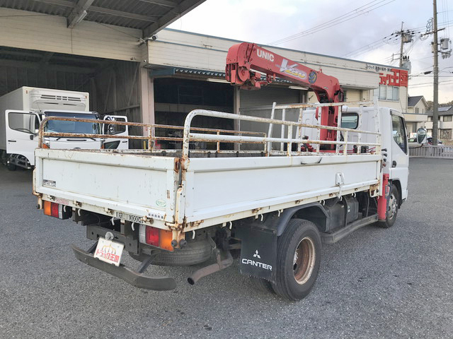 三菱ふそうキャンタークレーン3段小型（2t・3t）[写真02]