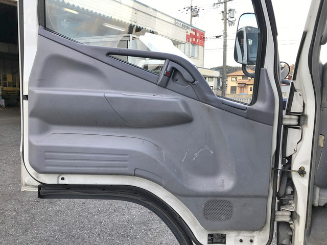 三菱ふそうキャンタークレーン3段小型（2t・3t）[写真29]