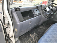 三菱ふそうキャンタークレーン3段小型（2t・3t）[写真31]