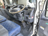 三菱ふそうキャンタークレーン3段小型（2t・3t）[写真35]