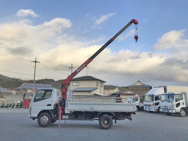 三菱ふそうキャンタークレーン3段小型（2t・3t）[写真08]