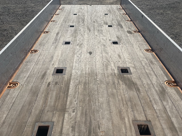 いすゞフォワードアルミブロック増トン（6t・8t）[写真11]