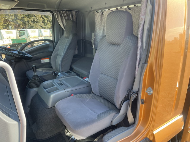 いすゞフォワードアルミブロック増トン（6t・8t）[写真31]