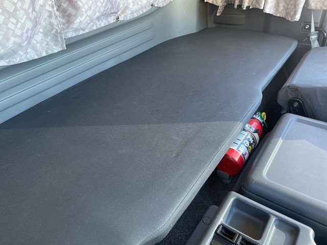 いすゞフォワードアルミブロック増トン（6t・8t）[写真33]