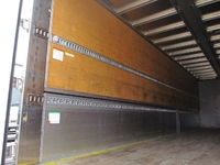 UDトラックスクオンアルミウイング大型（10t）[写真13]