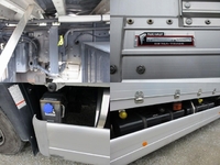 UDトラックスクオンアルミウイング大型（10t）[写真08]